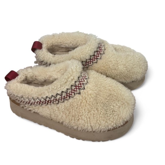UGG Shoes - UGG Tazz Heritage Braid Natural Size 6
